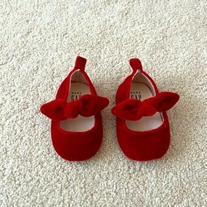 Baby Gap 0-3 month, red velvet shoes
